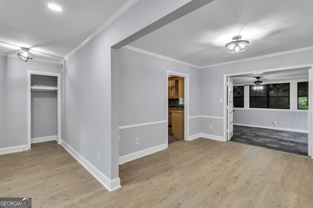 100 NW LA-Rue PL Atlanta, GA 30327
