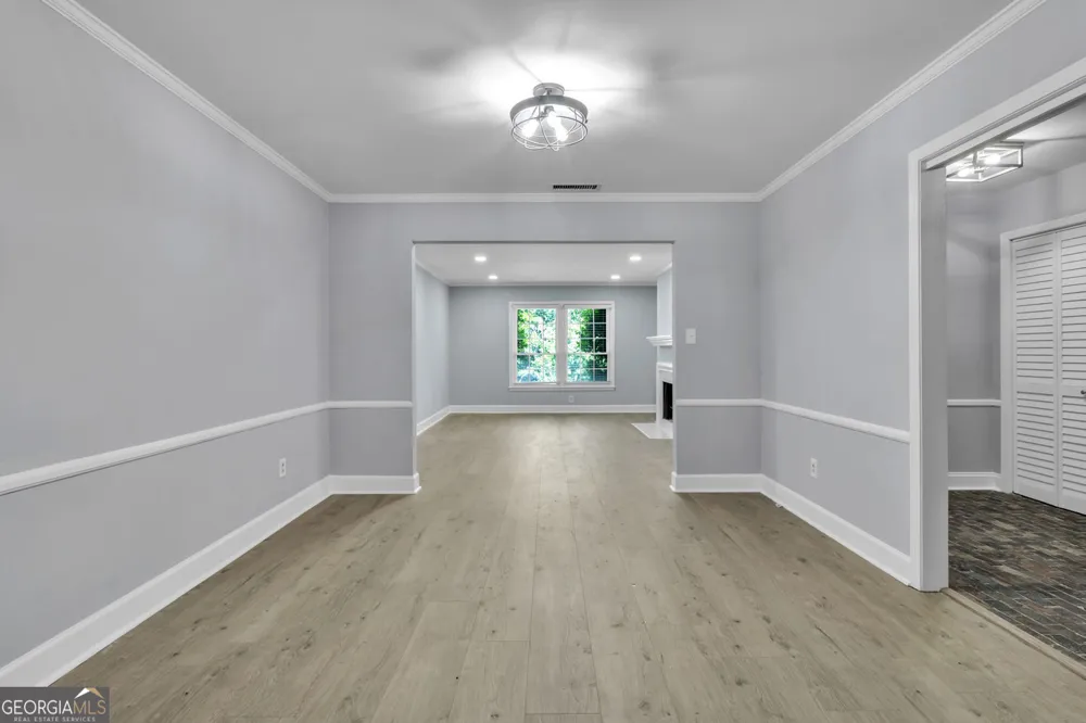 100 NW LA-Rue PL Atlanta, GA 30327