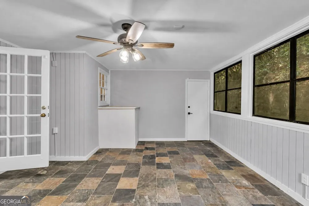 100 NW LA-Rue PL Atlanta, GA 30327
