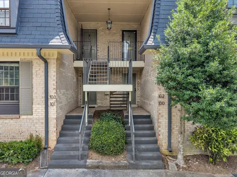 100 NW LA-Rue PL