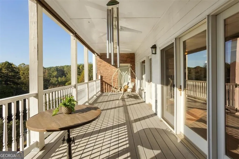 55 Rocky CIR NE White, GA 30184