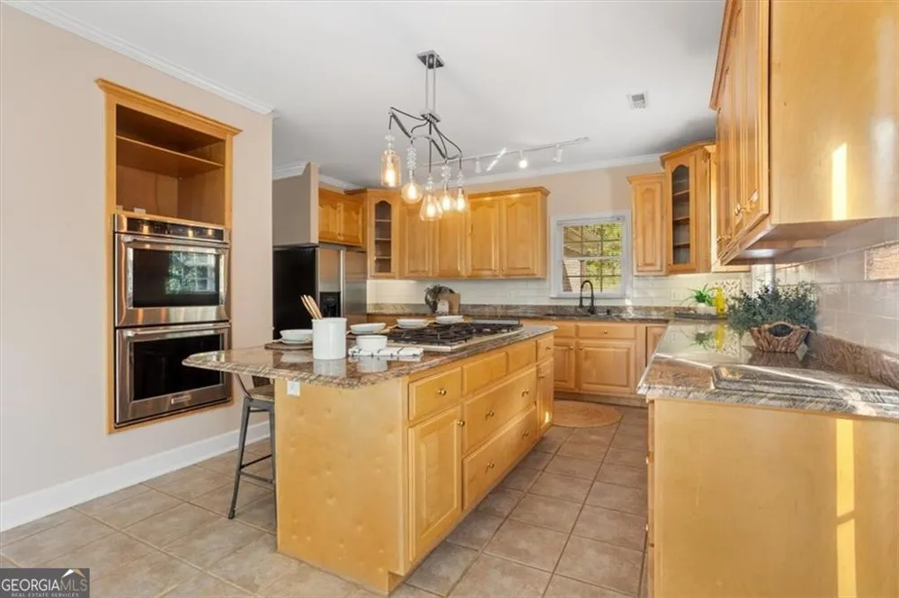 55 Rocky CIR NE White, GA 30184