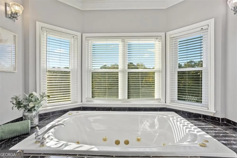55 Rocky CIR NE White, GA 30184