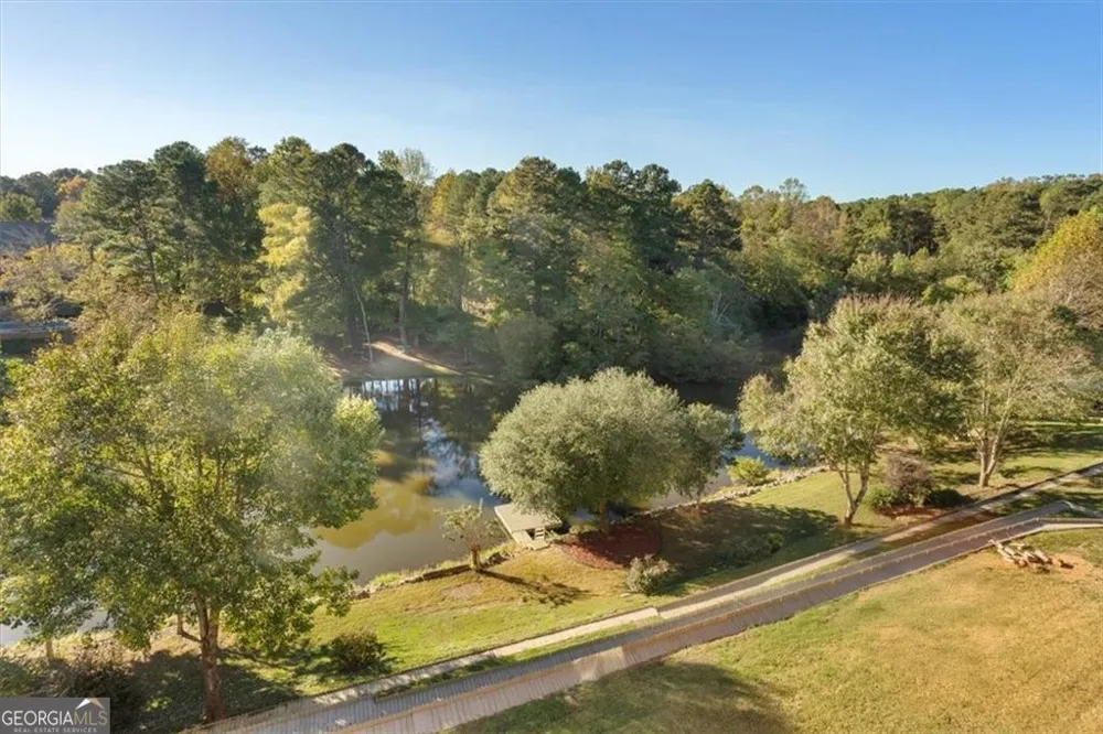 55 Rocky CIR NE White, GA 30184