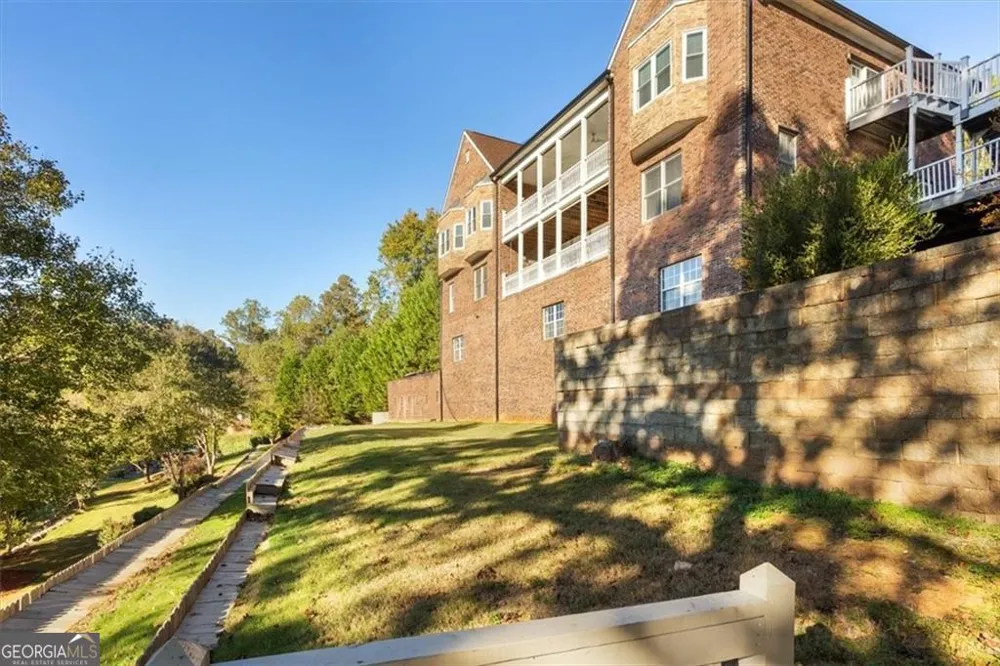 55 Rocky CIR NE White, GA 30184