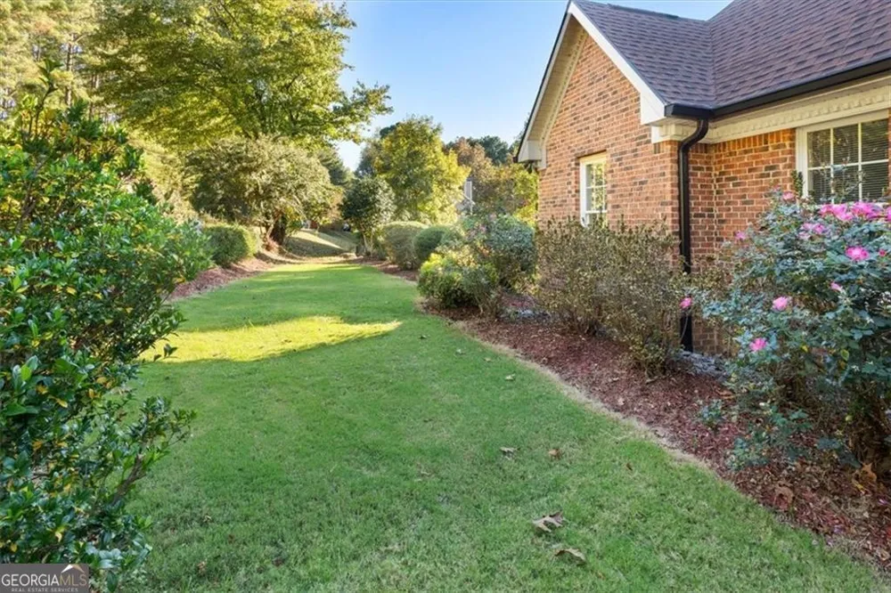 55 Rocky CIR NE White, GA 30184