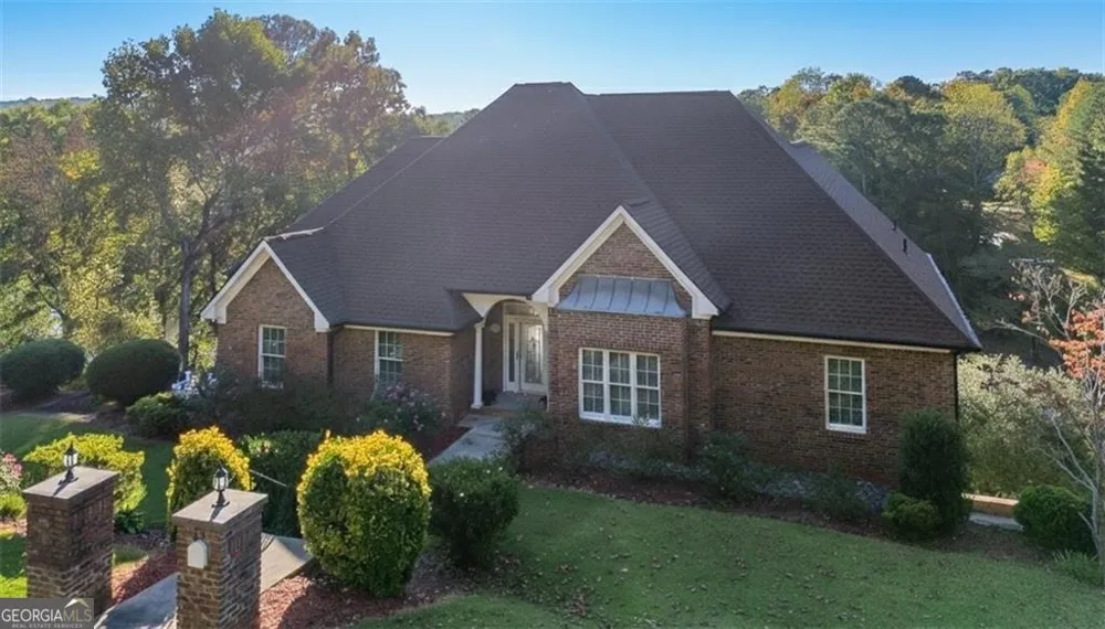 55 Rocky CIR NE White, GA 30184