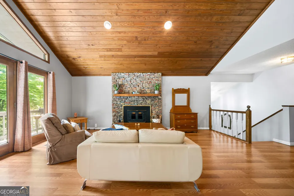 166 Lake View TRCE Jasper, GA 30143