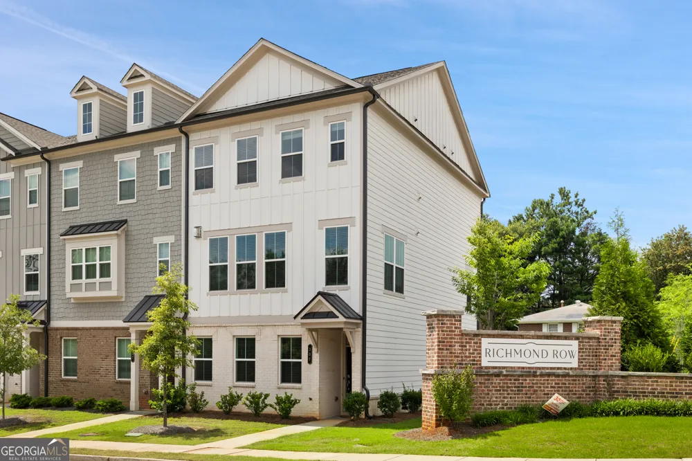 307 Danville AVE Suwanee, GA 30024