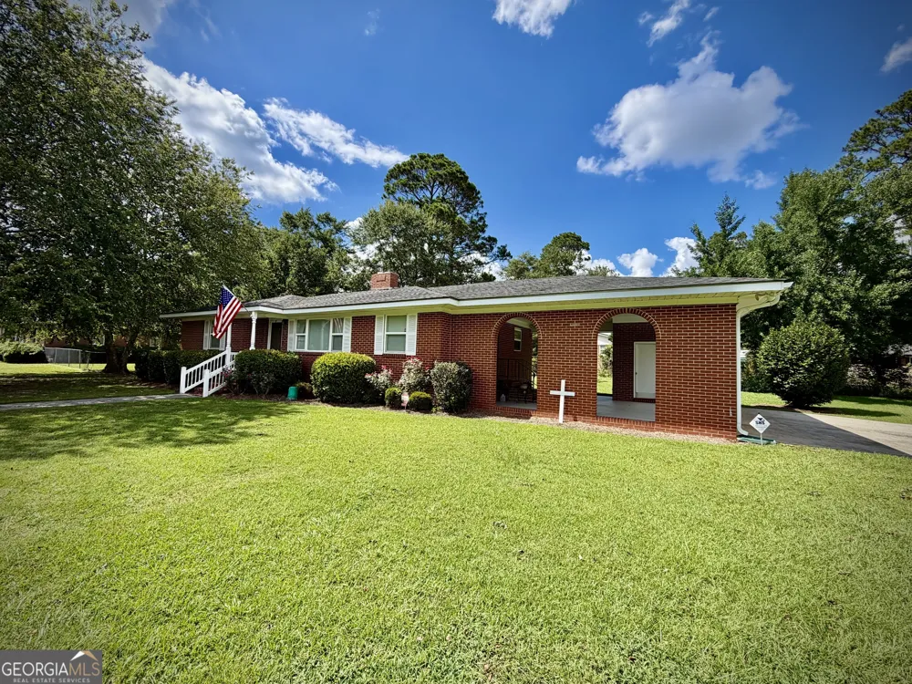 1619 Woodrow AVE Dublin, GA 31021