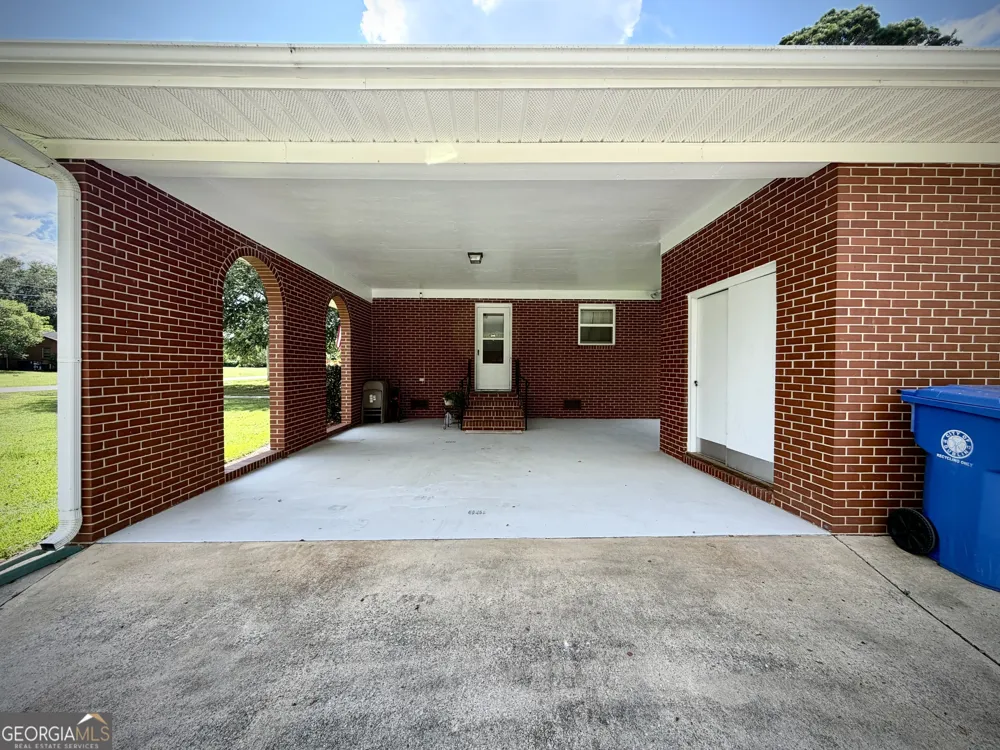 1619 Woodrow AVE Dublin, GA 31021