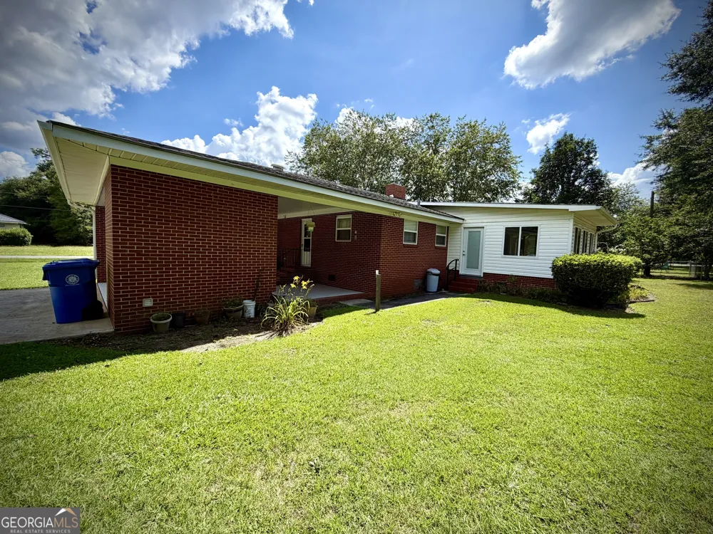 1619 Woodrow AVE Dublin, GA 31021