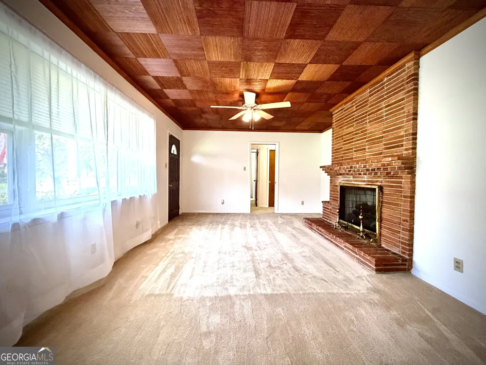 1619 Woodrow AVE Dublin, GA 31021