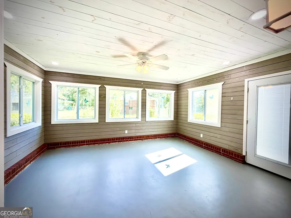 1619 Woodrow AVE Dublin, GA 31021
