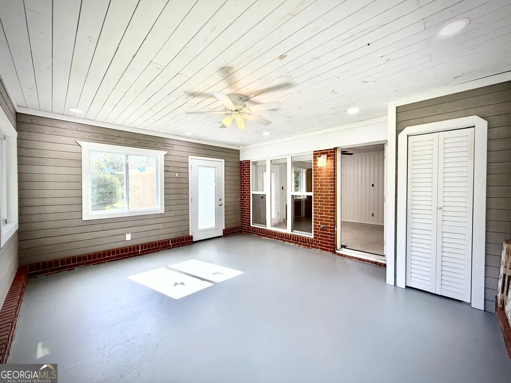 1619 Woodrow AVE Dublin, GA 31021
