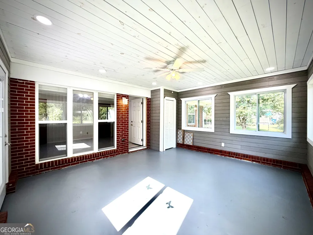 1619 Woodrow AVE Dublin, GA 31021