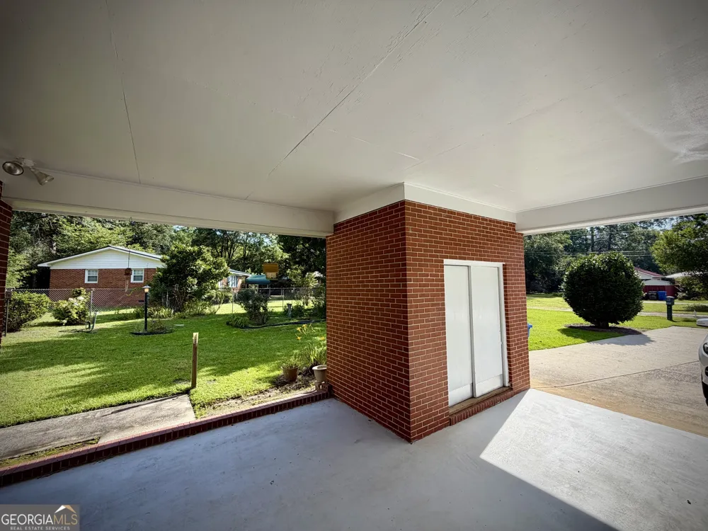 1619 Woodrow AVE Dublin, GA 31021