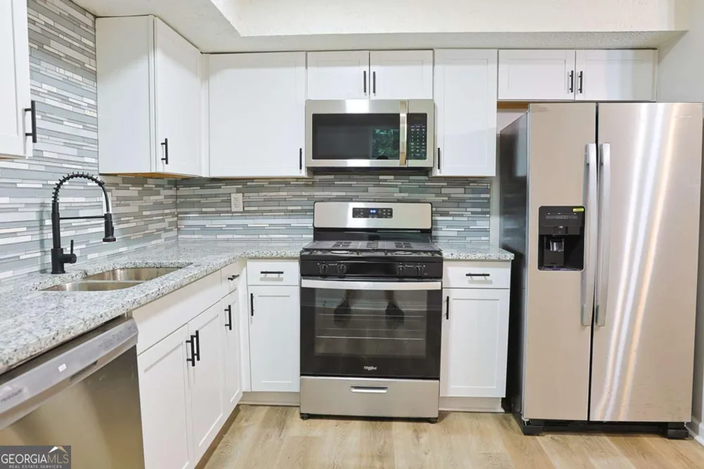 4411 Flakes Mill RD Ellenwood, GA 30294