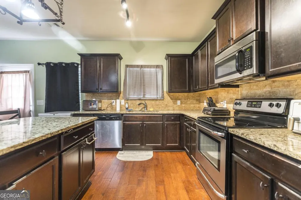 204 Amelia DR Byron, GA 31008