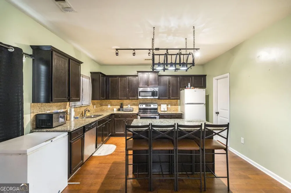 204 Amelia DR Byron, GA 31008