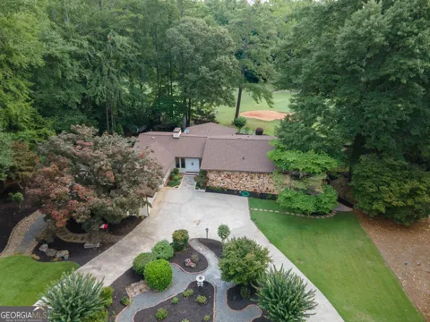 512 Golf View DR