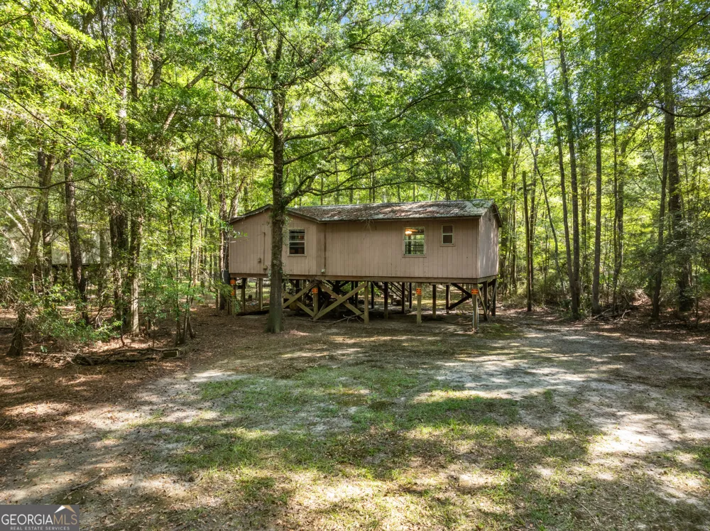 628 Riverside DR Claxton, GA 30417