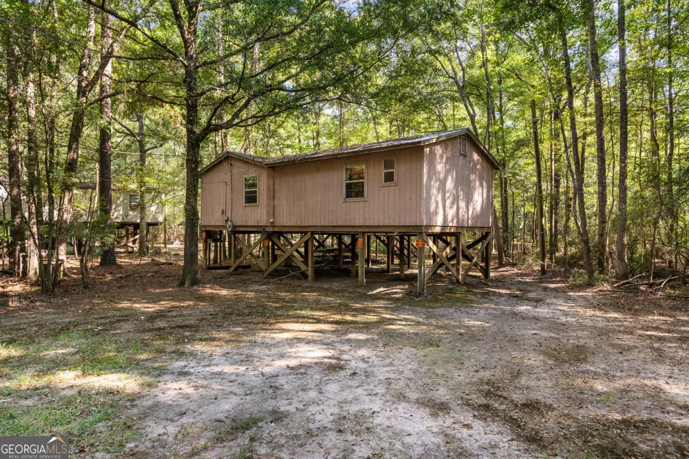 628 Riverside DR Claxton, GA 30417