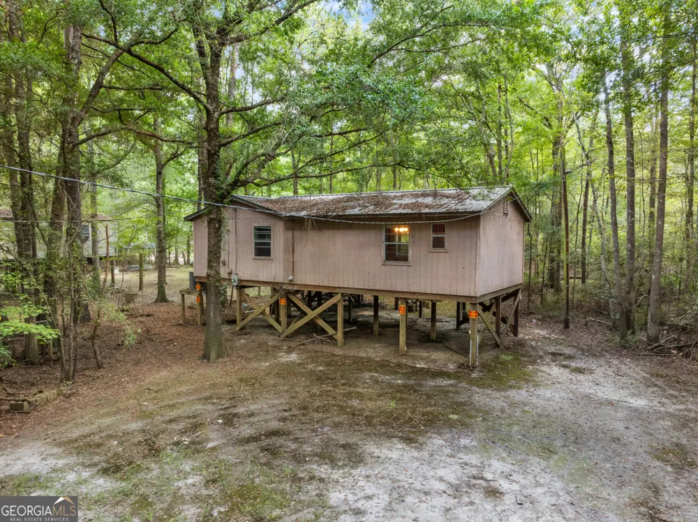 628 Riverside DR Claxton, GA 30417