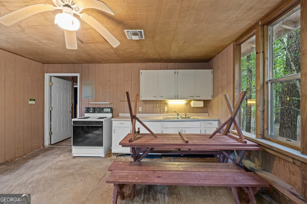 628 Riverside DR Claxton, GA 30417