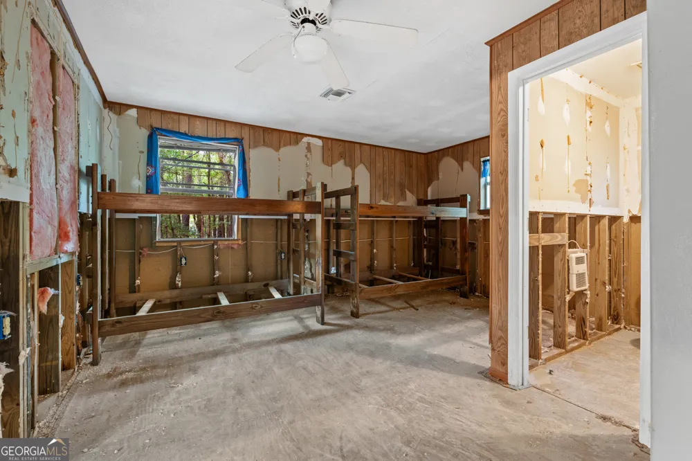 628 Riverside DR Claxton, GA 30417