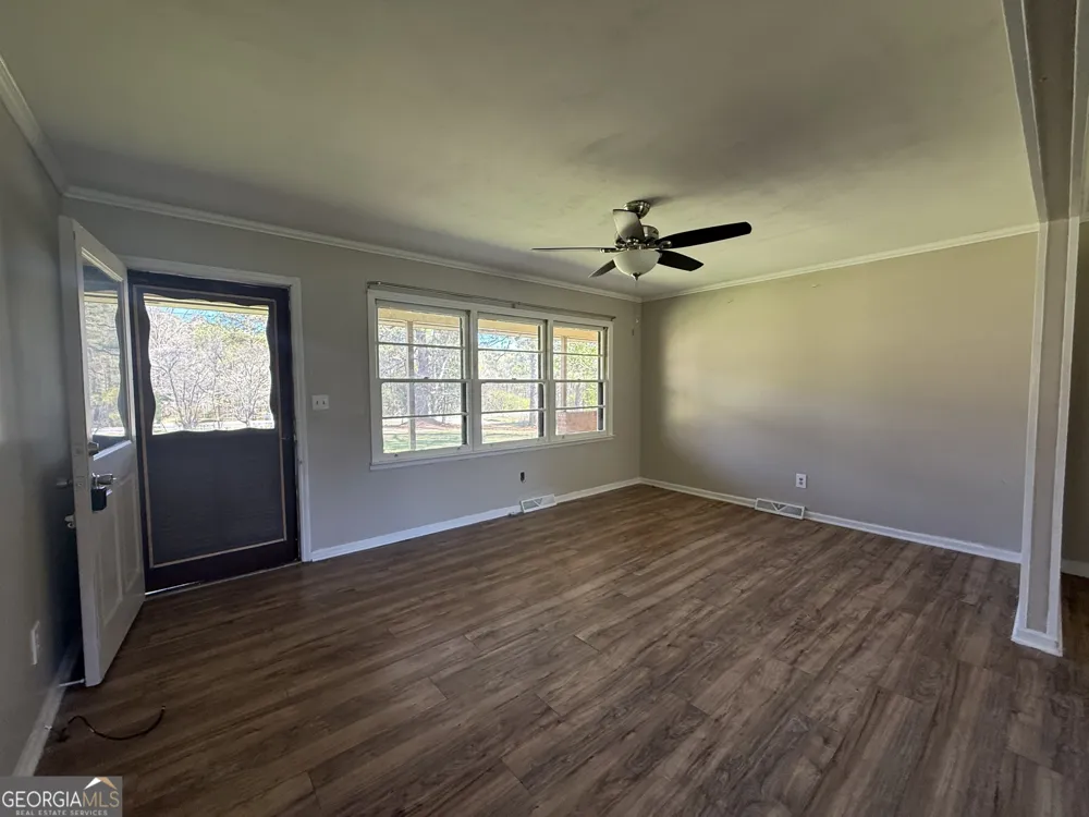 28 Brewer RD jewell, GA 31045