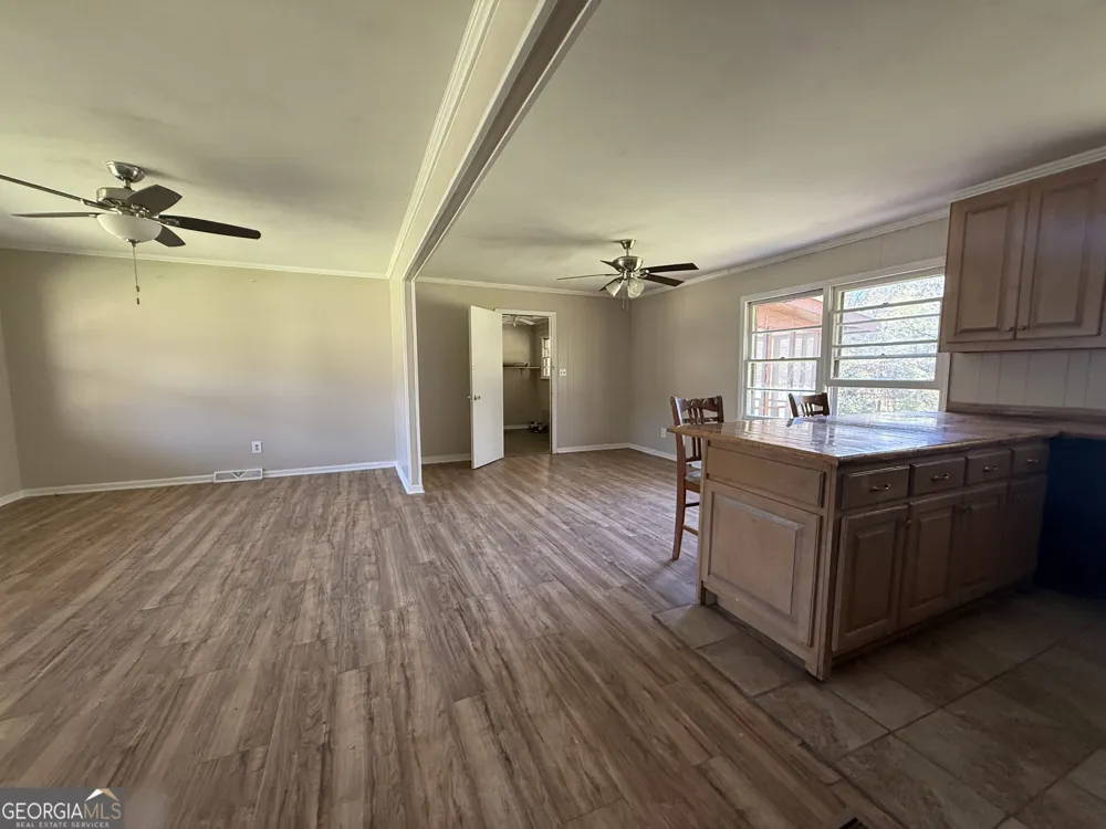 28 Brewer RD jewell, GA 31045