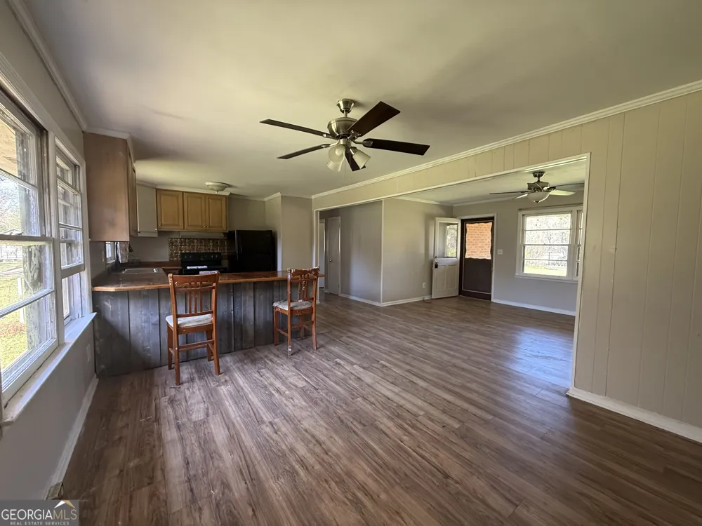 28 Brewer RD jewell, GA 31045