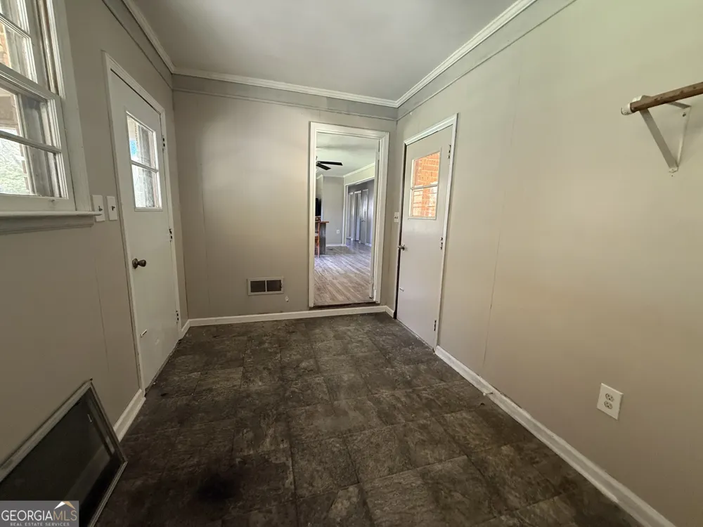 28 Brewer RD jewell, GA 31045
