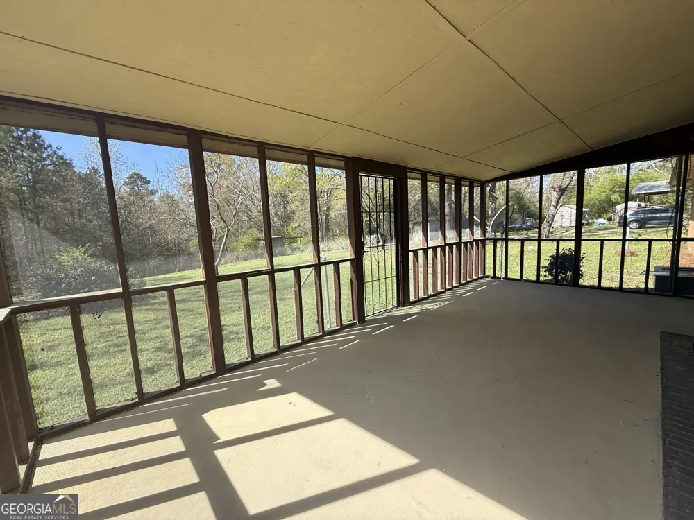 28 Brewer RD jewell, GA 31045