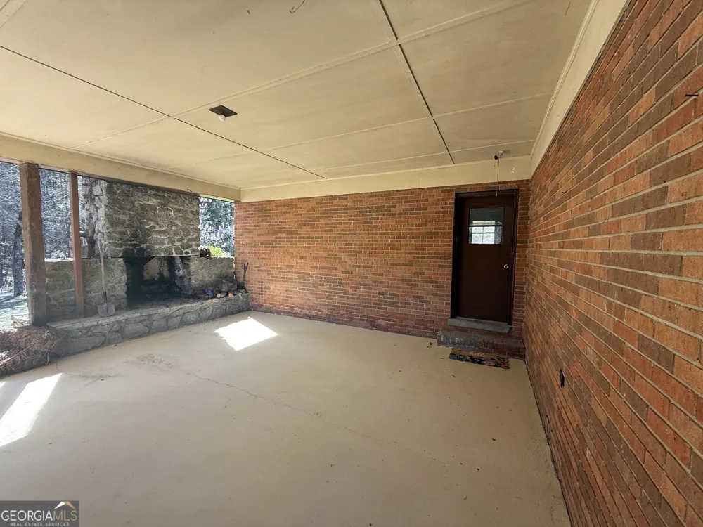 28 Brewer RD jewell, GA 31045