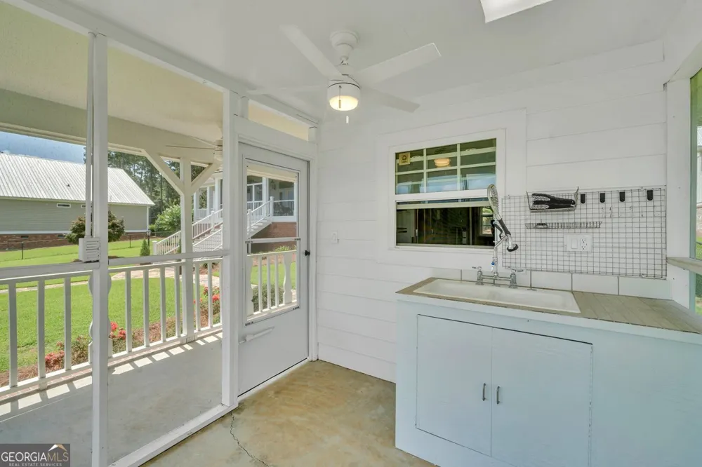 387 Smoak Bridge CIR Warwick, GA 31796