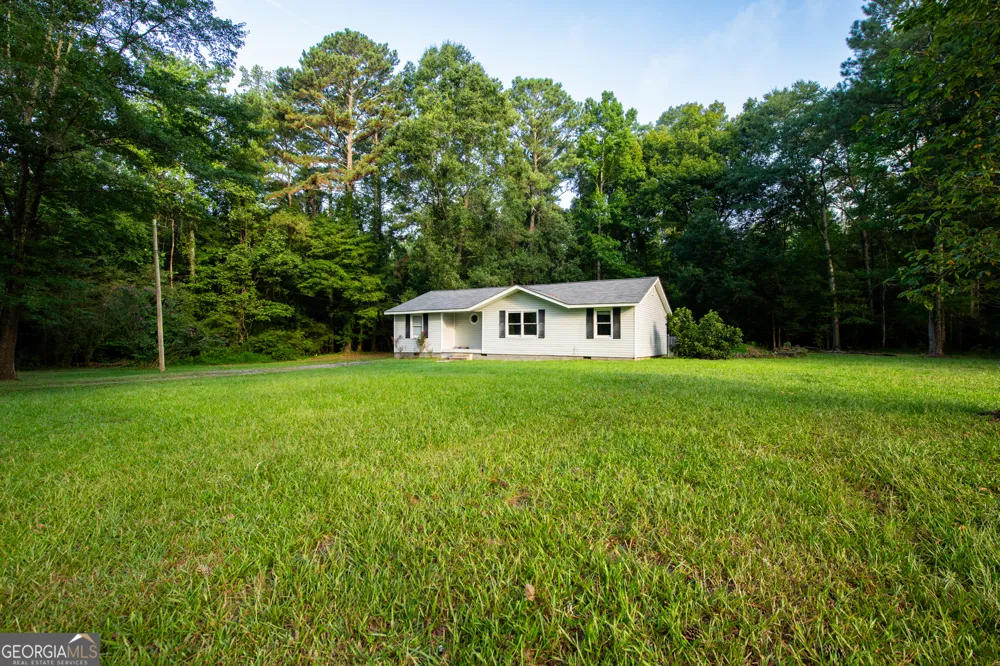 1085 New Rosedale RD NE Armuchee, GA 30105
