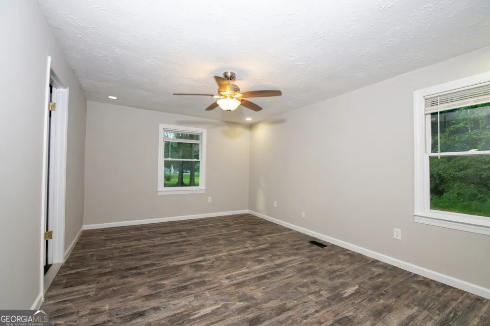 1085 New Rosedale RD NE Armuchee, GA 30105