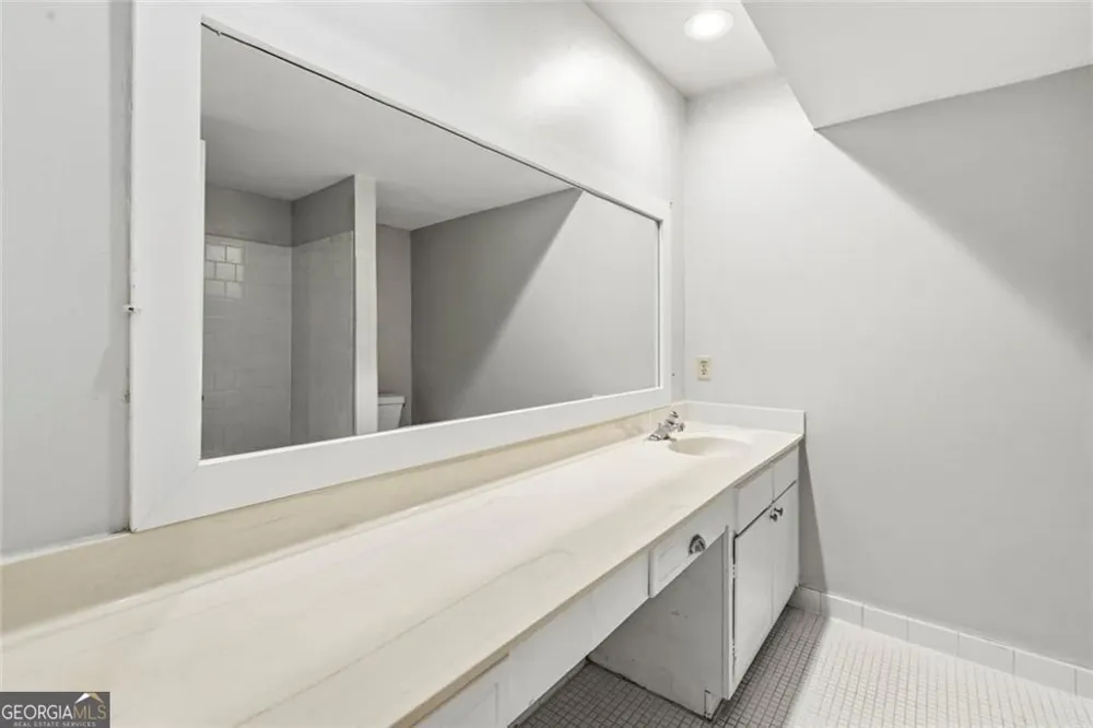 6851 Roswell RD Sandy Springs, GA 30328