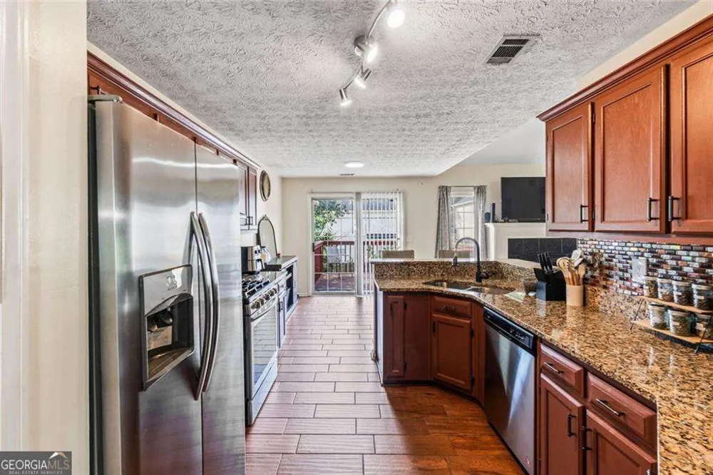 242 Birch CIR Riverdale, GA 30274