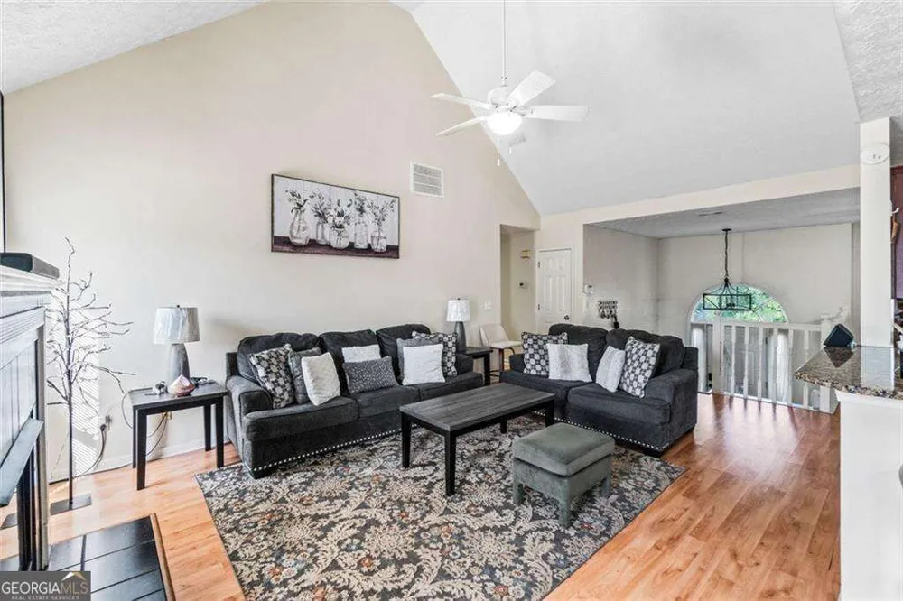 242 Birch CIR Riverdale, GA 30274