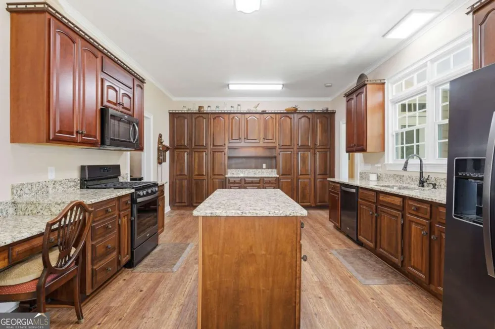 703 Forrest AVE Rockmart, GA 30153