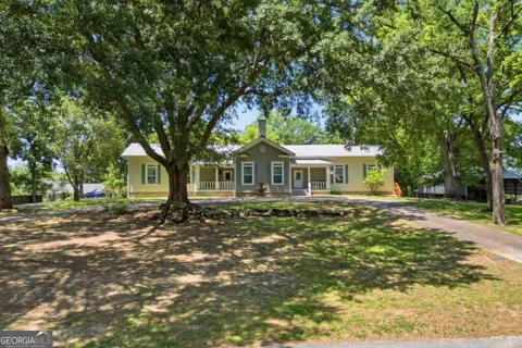 703 Forrest AVE