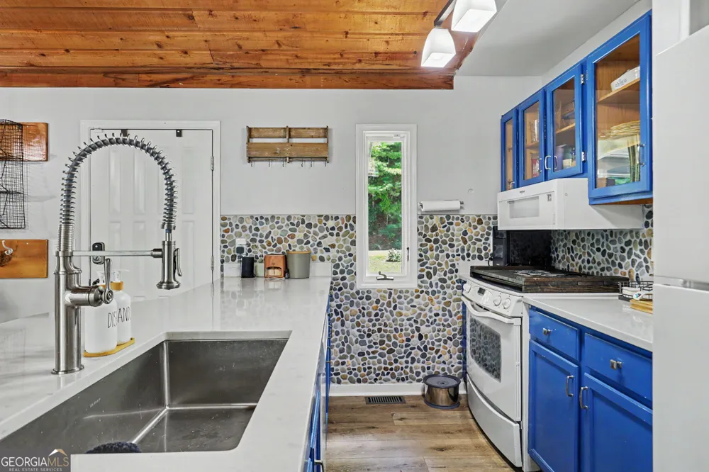 181 Dam Lake DR Dillard, GA 30537