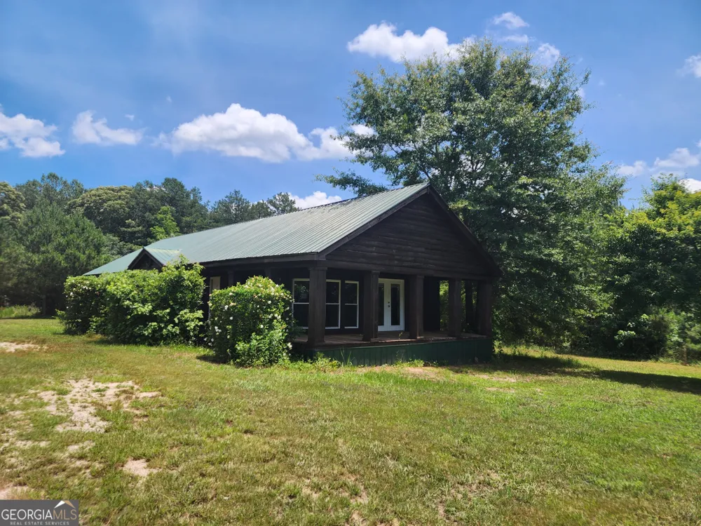 405 REDD PAPA PASS Hartwell, GA 30643