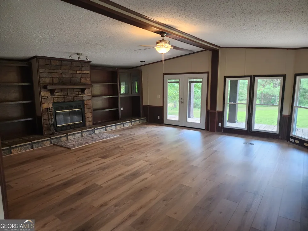 405 REDD PAPA PASS Hartwell, GA 30643