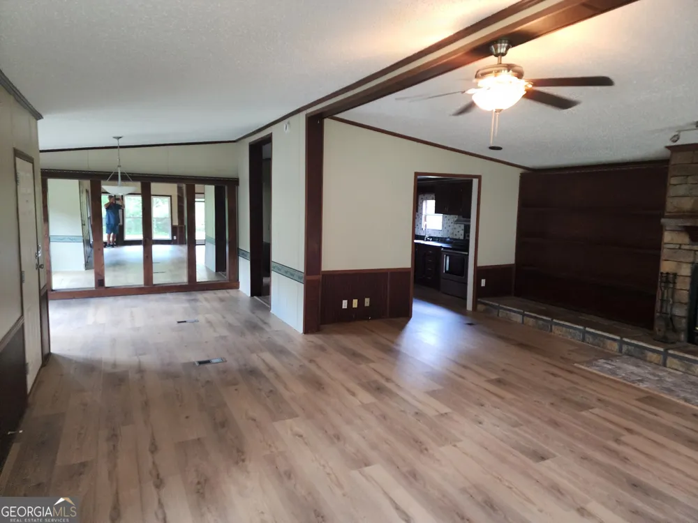 405 REDD PAPA PASS Hartwell, GA 30643