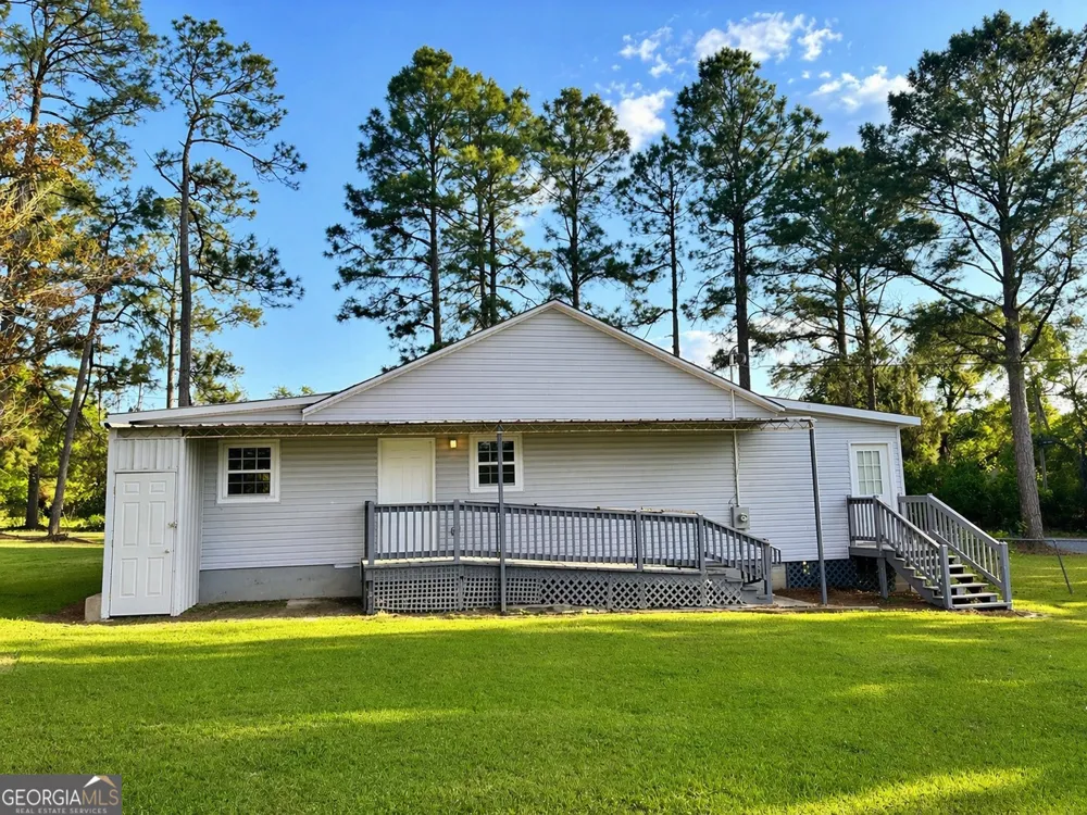 21 6th AVE Rochelle, GA 31079