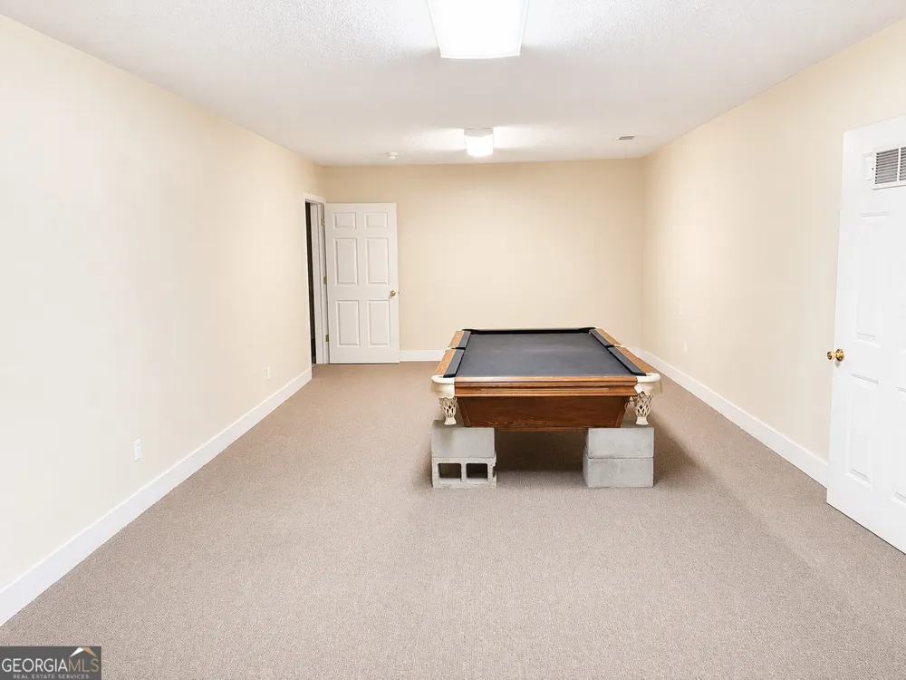 21 6th AVE Rochelle, GA 31079